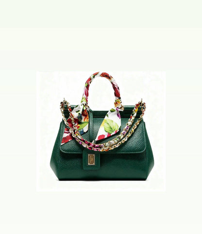 Mixed bags
Gucci
Chanel
Ysl
Dior
Moynat


with box
105 dhs🇦🇪🇦🇪

Zain26
♥️♥️♥️