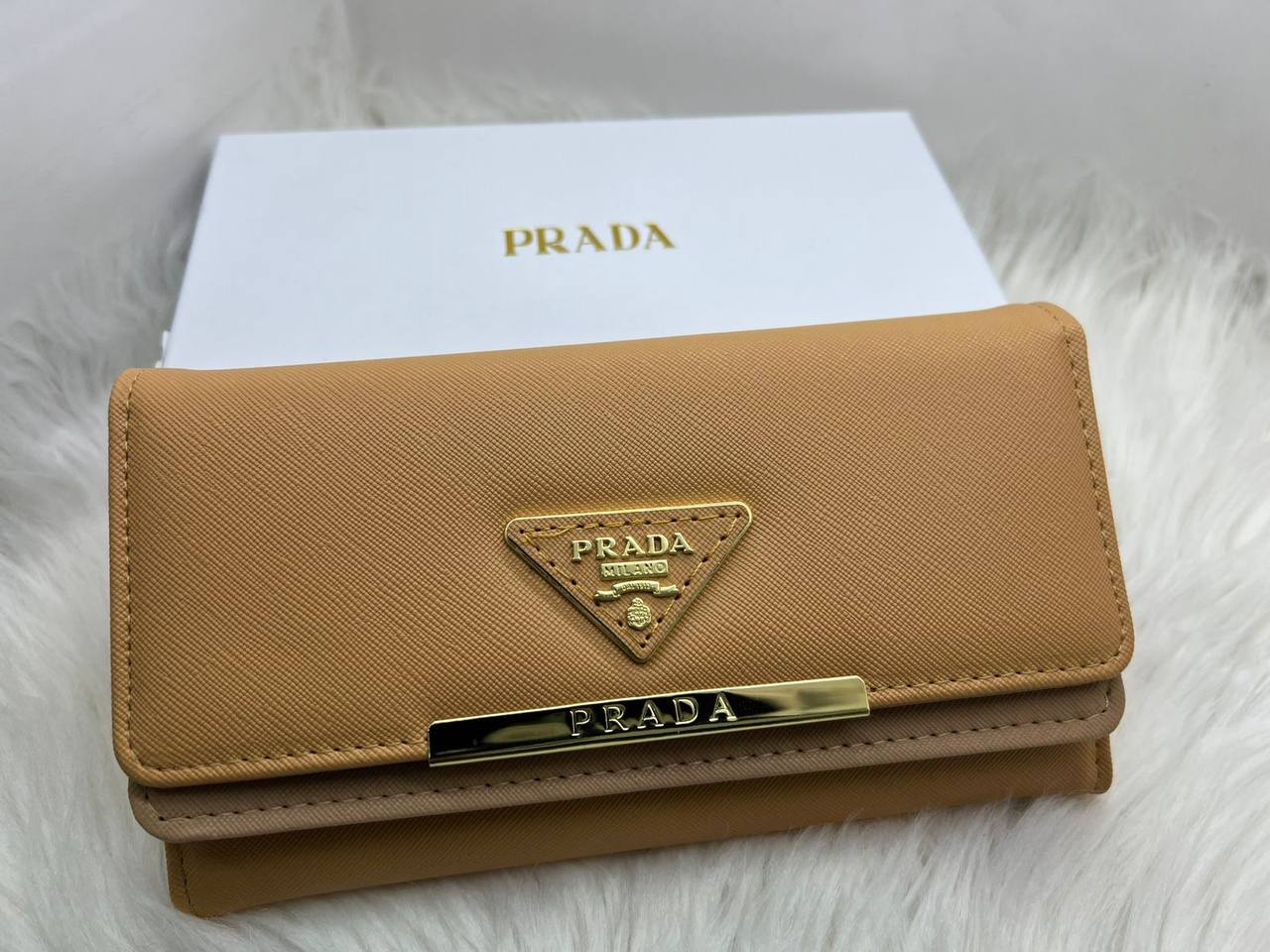 Wallets
45 dhs✅

Zain182
♥️♥️♥️