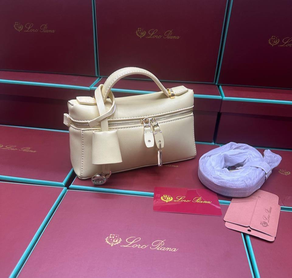 Loro Piana
110 dhs🇦🇪🇦🇪

Zain143
♥️♥️♥️