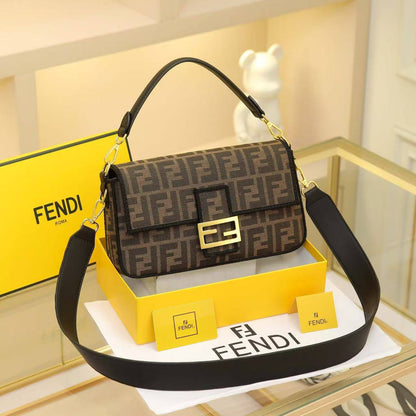 FENDI ʙᴀɢᴜᴇᴛᴛᴇ
FF ᴊᴀᴄǫᴜᴀʀᴅ ᴄᴀɴᴠᴀs
ɢᴏʟᴅ ʜᴀʀᴅᴡᴀʀᴇ
ᴡɪᴛʜ 2 ʙᴇʟᴛ sᴛʀᴀᴘ
sɪᴢᴇ: 26x17x7cm

ᴡɪᴛʜ BOX
🎁🎁🎁

95 dhs💓

Zain31