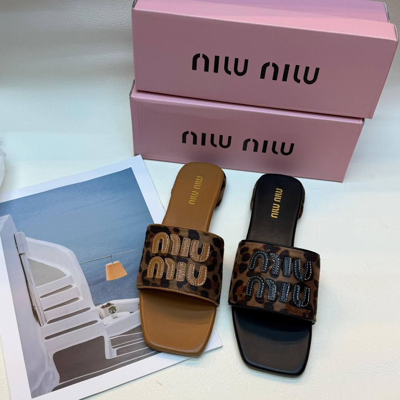 Slippers
Size 36-41
65 dhs✅

Zain236
♥️♥️♥️