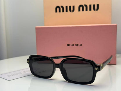 Miu Miu
70 dhs💓

Zain182
♥️♥️♥️