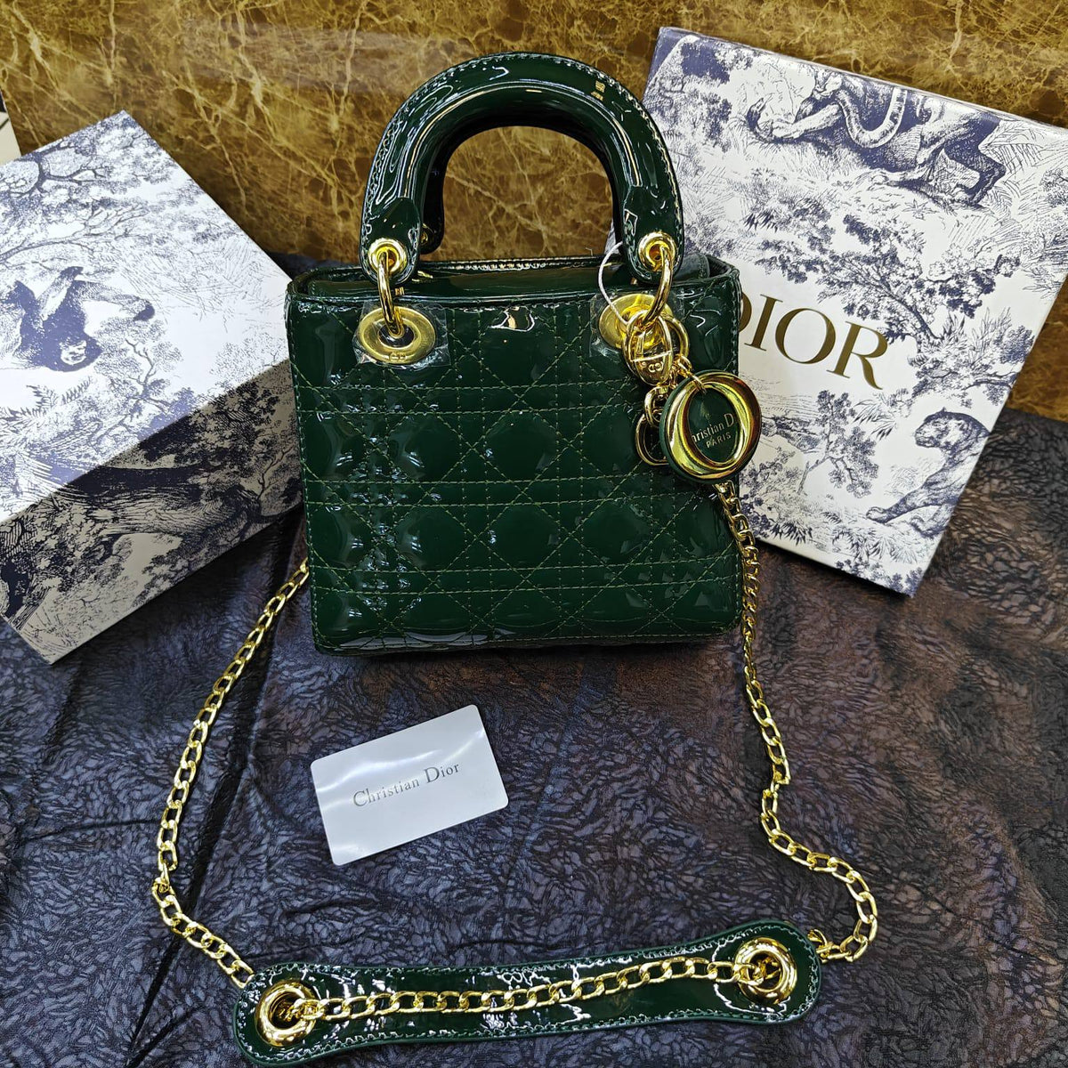Dior 

Withbox

115 dhs🇦🇪🇦🇪

Zain325
♥️♥️♥️