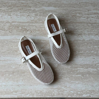 Alaia

Size 36 to 41 

450 dhs🇦🇪🇦🇪

Zain288
♥️♥️♥️