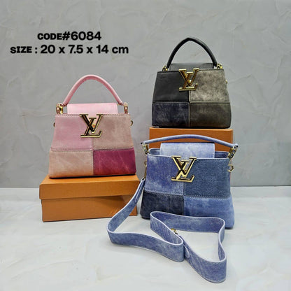 LV
ᴄᴀᴘᴜᴄᴄɪɴᴇ ᴛᴏᴘ ʜᴀɴᴅ ʙᴀɢ
ᴡɪᴛʜ ʟᴏɴɢ ʙᴇʟᴛ sᴛʀᴀᴘ
ɢᴏʟᴅ ʜᴀʀᴅᴡᴀʀᴇ
sɪᴢᴇ : 20 cm
ᴡɪᴛʜ BOX
🎁🎁🎁

70 dhs🪙💕

Zain31
♥️♥️♥️