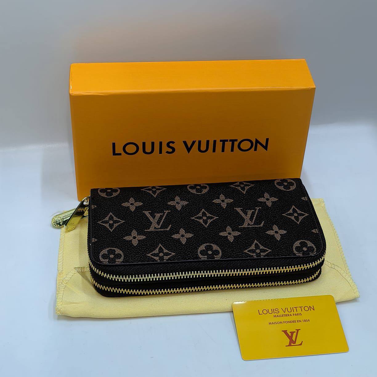 LV wallets
40 dhs🪙

Zain40
♥️♥️♥️
