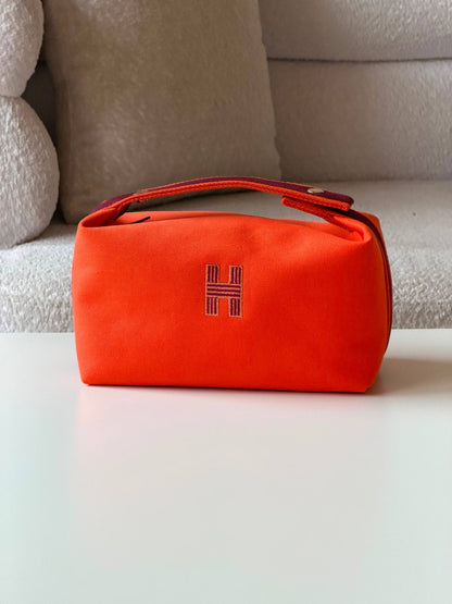 Hermes bride 24cm💕master quality😍with box❤️
290 dhs🇦🇪🇦🇪

Zain52
♥️♥️♥️