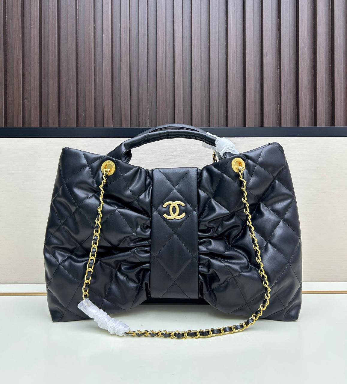 CHANEL 
150 dhs✅

Zain295
♥️♥️♥️