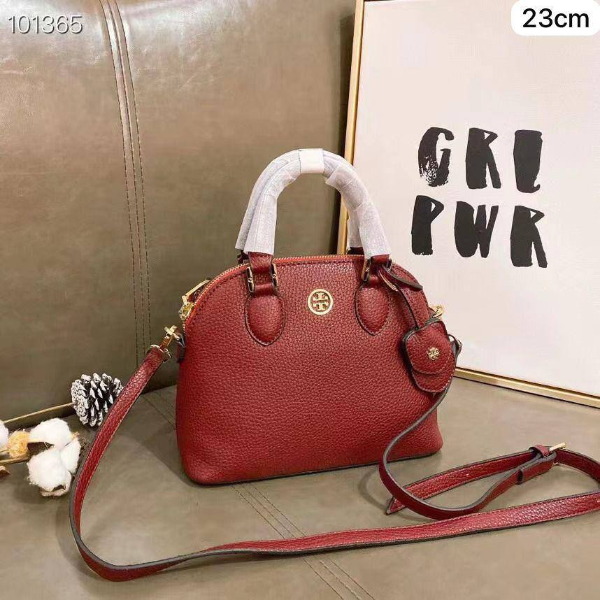 🎉 Offer 🎊  Tory Burch

Size :  23 ~ 20 cm

85 dhs🇦🇪

with box🎁

Zain115
♥️♥️♥️