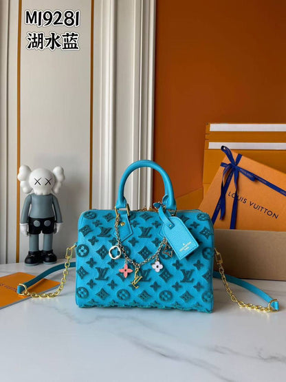 LV
Master🌺
25cm 
270 dhs✅

Zain189
♥️♥️♥️