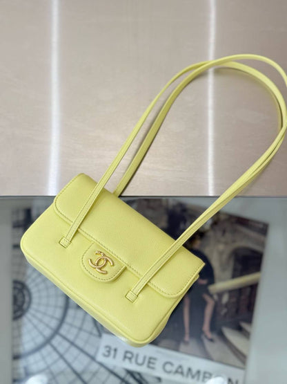 Chanel
Master
22 cm
290 dhs✅

Zain297
♥️♥️♥️