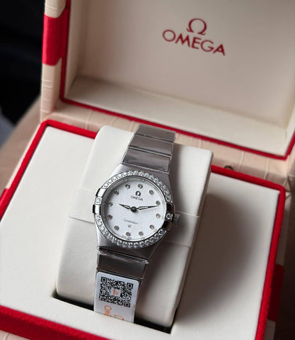 Omega watch for ladies 
good quality 
250 dhs✅

Zain59
♥️♥️♥️