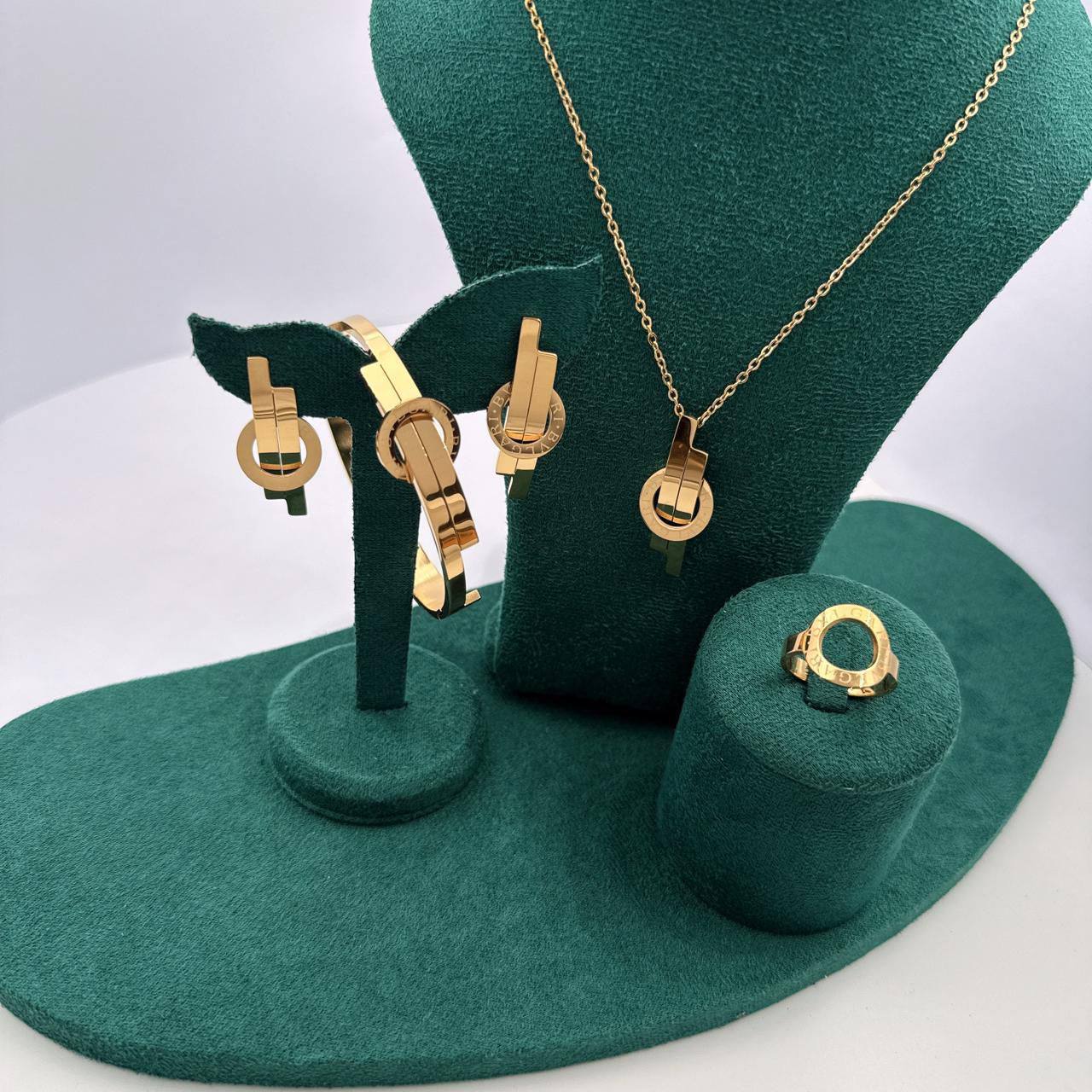 Full Set
45 dhs🪙🌨️

Zain37
♥️♥️♥️