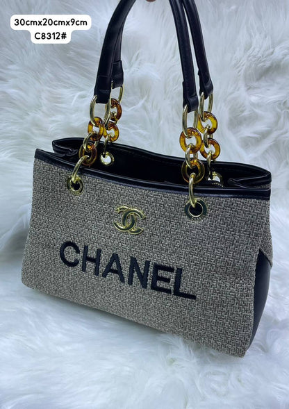 Chanel 
95 dhs✅

Zain72
♥️♥️♥️