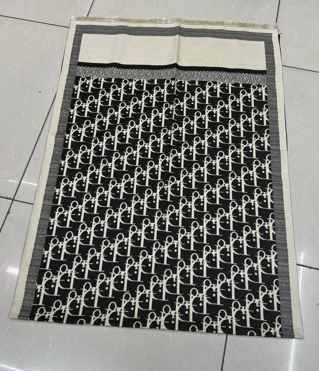 Winter scarf 
45 dhs🪙🌨️

Zain93
♥️♥️♥️