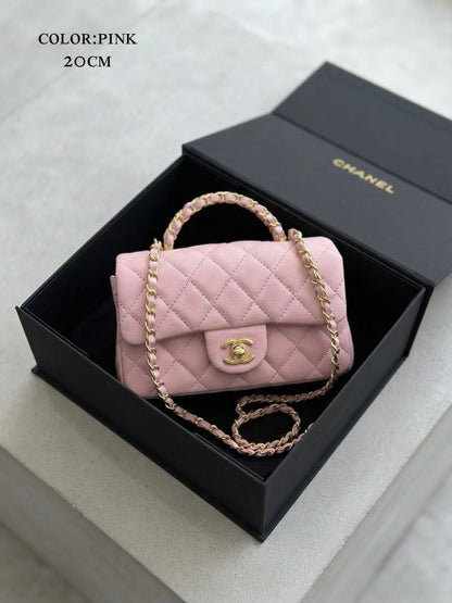 Chanel ᴛᴏᴘ ʜᴀɴᴅʟᴇ 
ɢᴏʟᴅᴛᴏɴᴇ ᴄʀᴏssʙᴏᴅʏ
ᴡɪᴛʜʙᴏx
ʟᴇᴀᴛʜᴇʀ
sɪᴢᴇ:20ᴄᴍ
100 dhs✅

Zain56
♥️♥️♥️