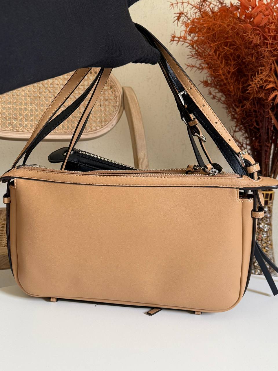 FENDI
25cm
300 dhs❤️
35cm
310 dhs❤️
Top quality 
With box🎁

Zain167
♥️♥️♥️