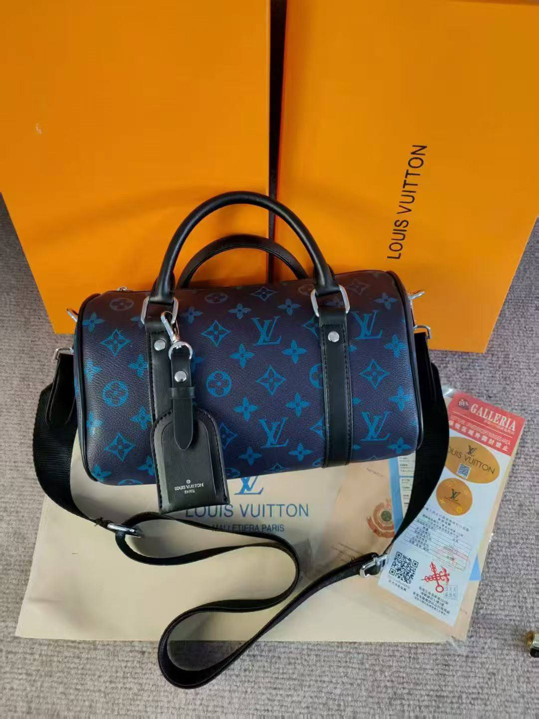 Goyard - LV
New Came❣️❣️
115 dhs✅

Zain143
♥️♥️♥️