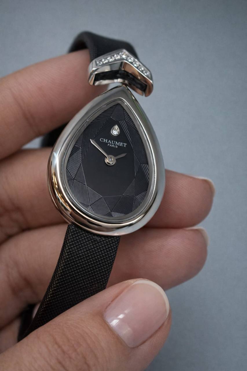 Chaumet master quality watch for ladies 
890 dhs💓 
with box and paper bag
🎁🎁🎁

Zain59
♥️♥️♥️