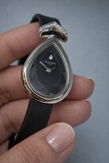 Chaumet master quality watch for ladies 
890 dhs💓 
with box and paper bag
🎁🎁🎁

Zain59
♥️♥️♥️