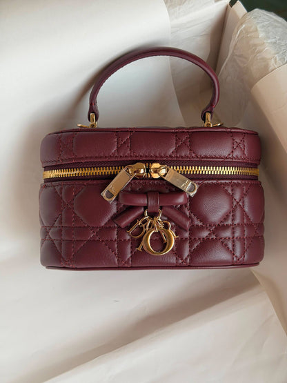 Dior

For Price 👇 WhatsApp✅
0568585901 
0507557372
0552275751 Owner Zain 👌

ZainETAG 4
♥️♥️♥️