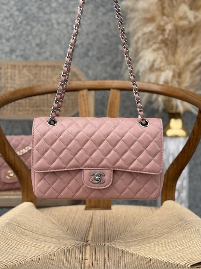 CHANEL
25cm
370 dhs🌺
Top quality 
With box🎁

Zain167
♥️♥️♥️