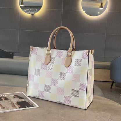 LV
85 dhs🪙💕
Size 33 CM

Zain269
♥️♥️♥️