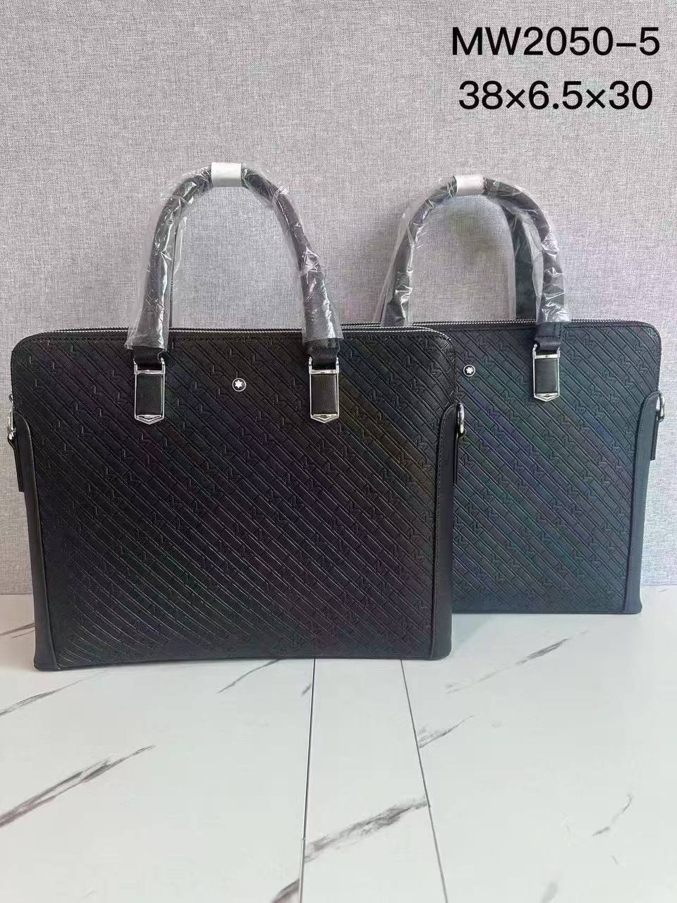 Laptop bags 
good quality 
110 dhs💓

Zain278
♥️♥️♥️