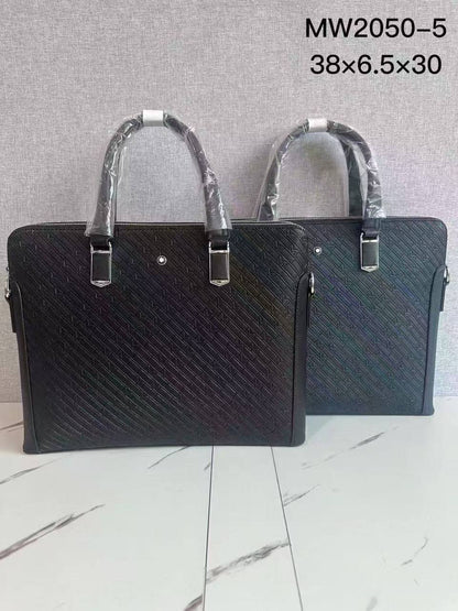 Laptop bags 
good quality 
110 dhs💓

Zain278
♥️♥️♥️