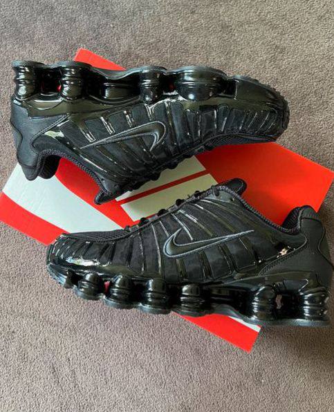 Nike shox TL ‘Black’🖤
36 to 45 AVAILABLE 🤩
220 dhs🪙💚

Zain242
♥️♥️♥️