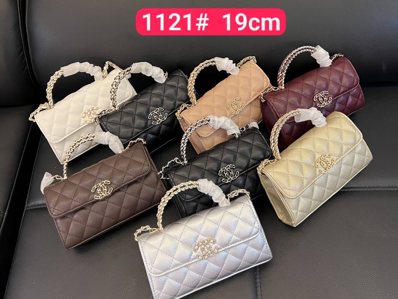 Chanel
95 dhs💓
with box

size 19cm

Zain26
♥️♥️♥️