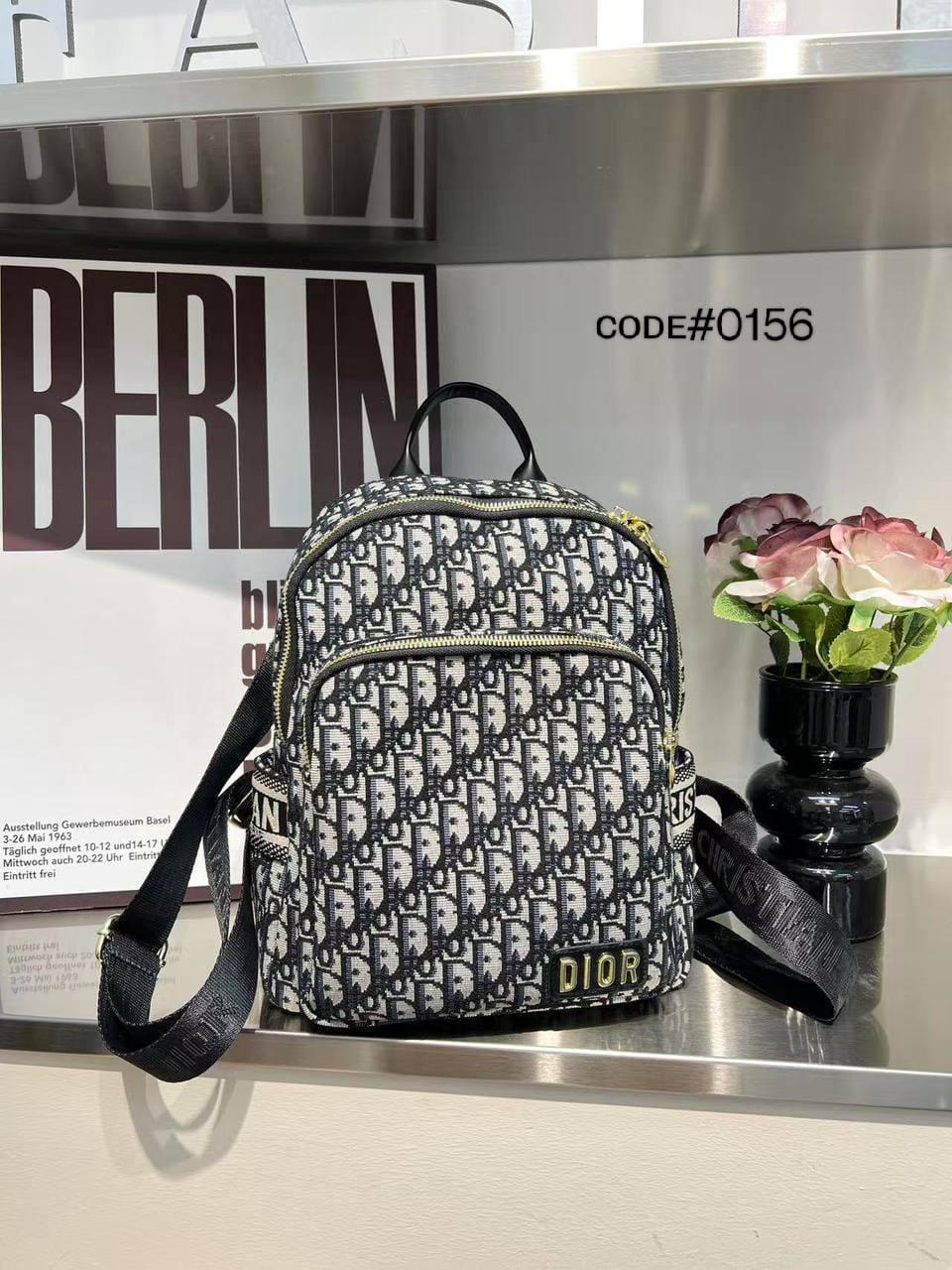 DIOR • FENDI
ᴄʟᴀssɪᴄ ᴘʀɪɴᴛ ʟᴏɢᴏ
BAGPACK/ KNAPSACK

75 dhs🪙💕

Zain31
♥️♥️♥️