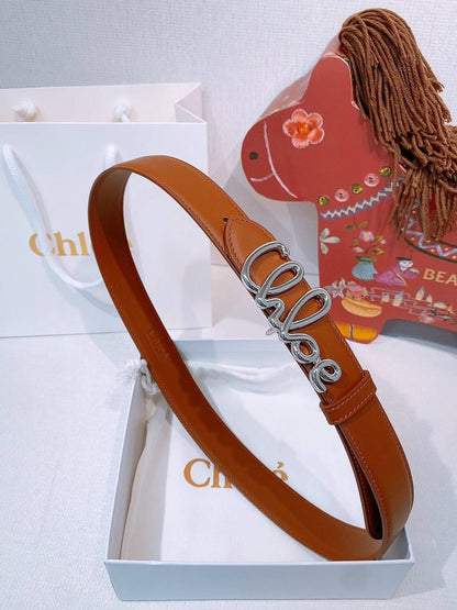 New Chloe
💙*SUPER MASTER QUALITY*💙
💙*WITH ORIGINAL BOX*💙
320 dhs✅

Zain281
♥️♥️♥️