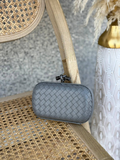 BOTTEGA VENETA

16cm
320 dhs🗽
Super Master Quality✨✨✨
With box🎁

Zain167
♥️♥️♥️
