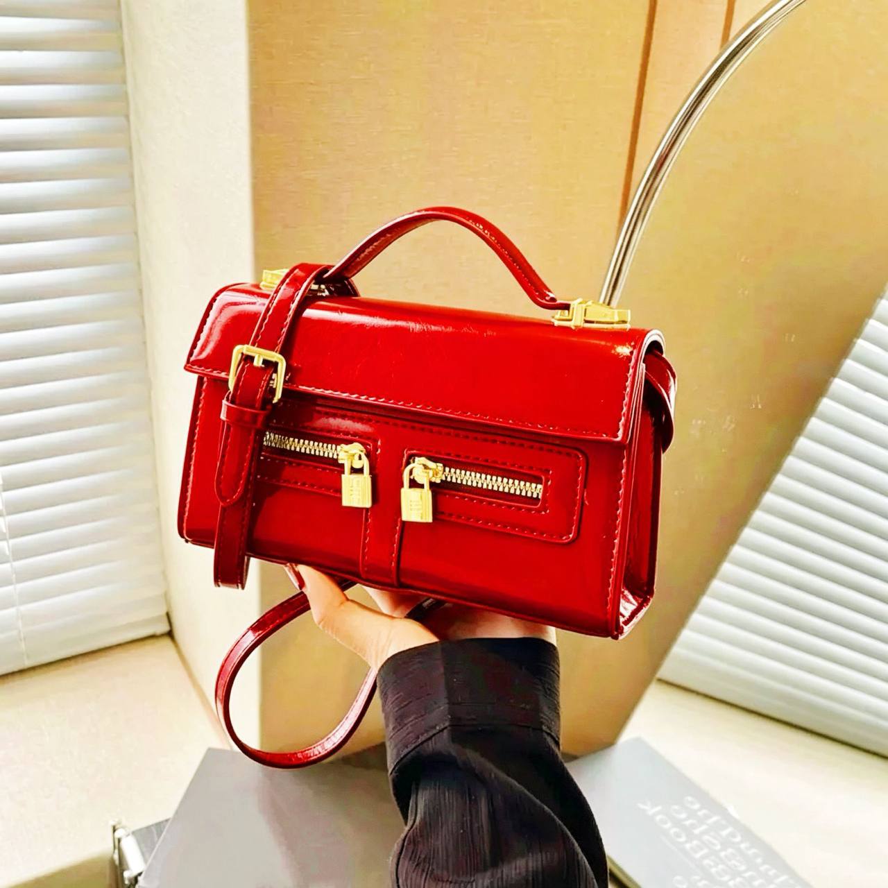 HERMES 
 GOOD QUALITY 
WITH BOX 
🎁🎁🎁

95 dhs✅

Zain39
♥️♥️♥️
