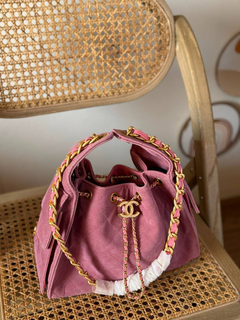 Available again✨✨✨

CHANEL 

22_25cm
360_380😍

*MASTER QUALITY*

With box🎁

Zain167
♥️♥️♥️