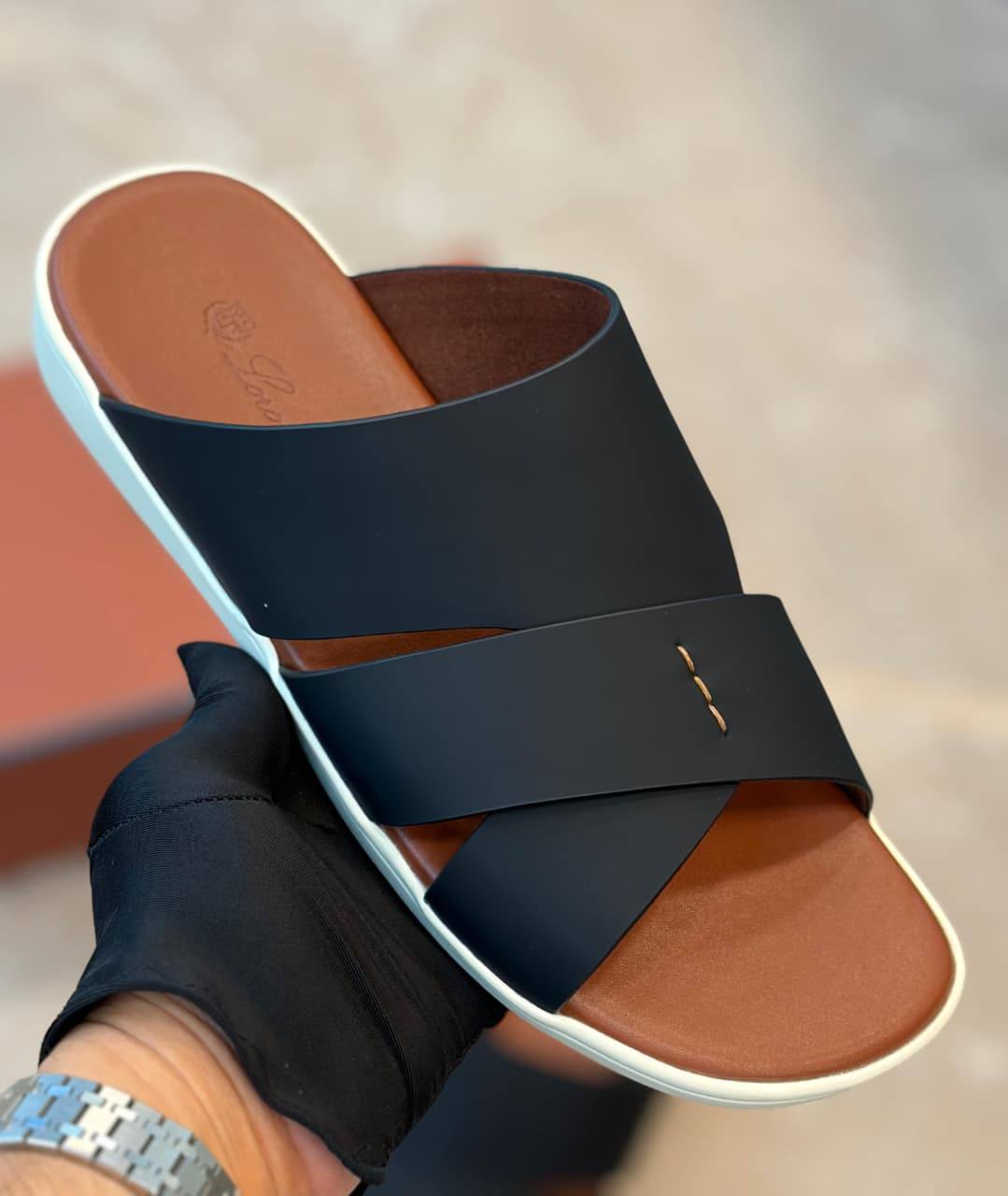 Loro piana 
slippers for men master quality 
290 dhs🌺
size available (40to46) 6to12

Zain59
♥️♥️♥️