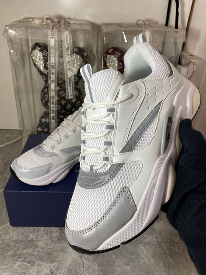 Dior B22 'White Grey'🤍💨
36-45 AVAILABLE 
270 dhs✅

Zain242
♥️♥️♥️