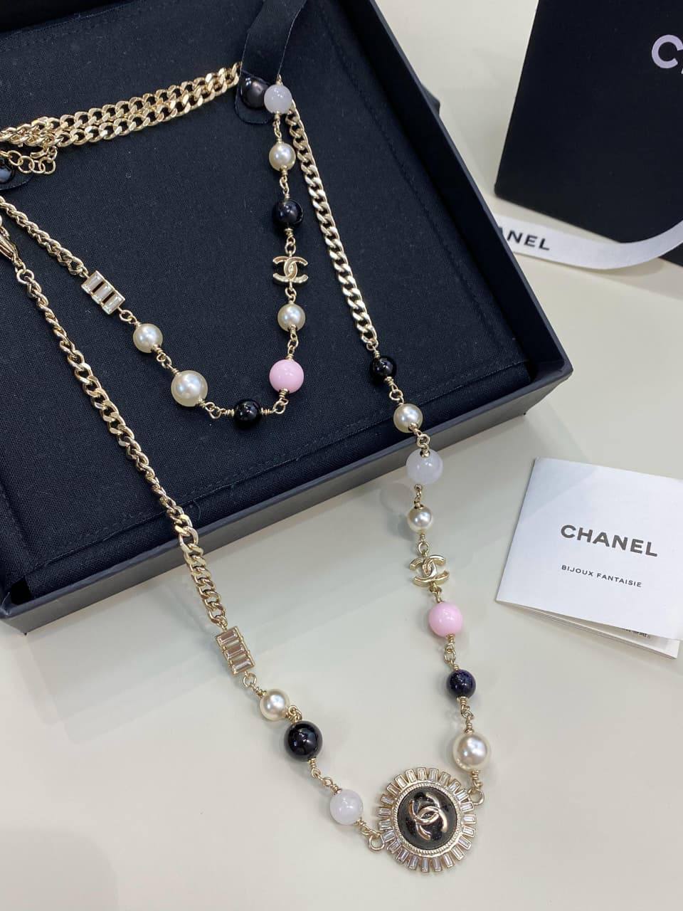 MASTER NECKLACE
95 DHS🇦🇪
WITH NORMAL CHANEL BOX AND PAPER BAG🛍️🎁
Chanel

Zain89
♥️♥️♥️
