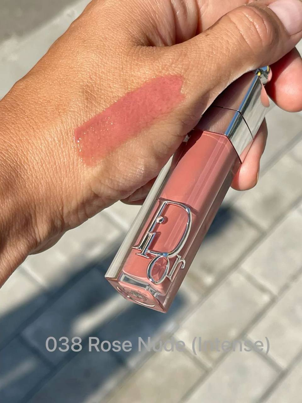 Dior lip gloss
40 dhs🪙🌺

Zain54
♥️♥️♥️