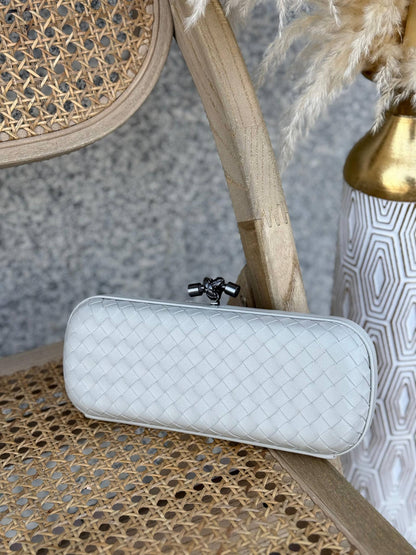 BOTTEGA VENETA
24cm
330 dhs🌺
Super Master Quality✨✨✨
With box🎁

Zain167
♥️♥️♥️