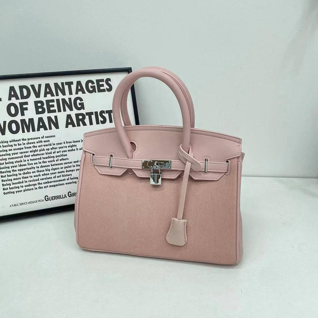 Hermes
31 cm
80 dhs🪙💕

Zain17
♥️♥️♥️