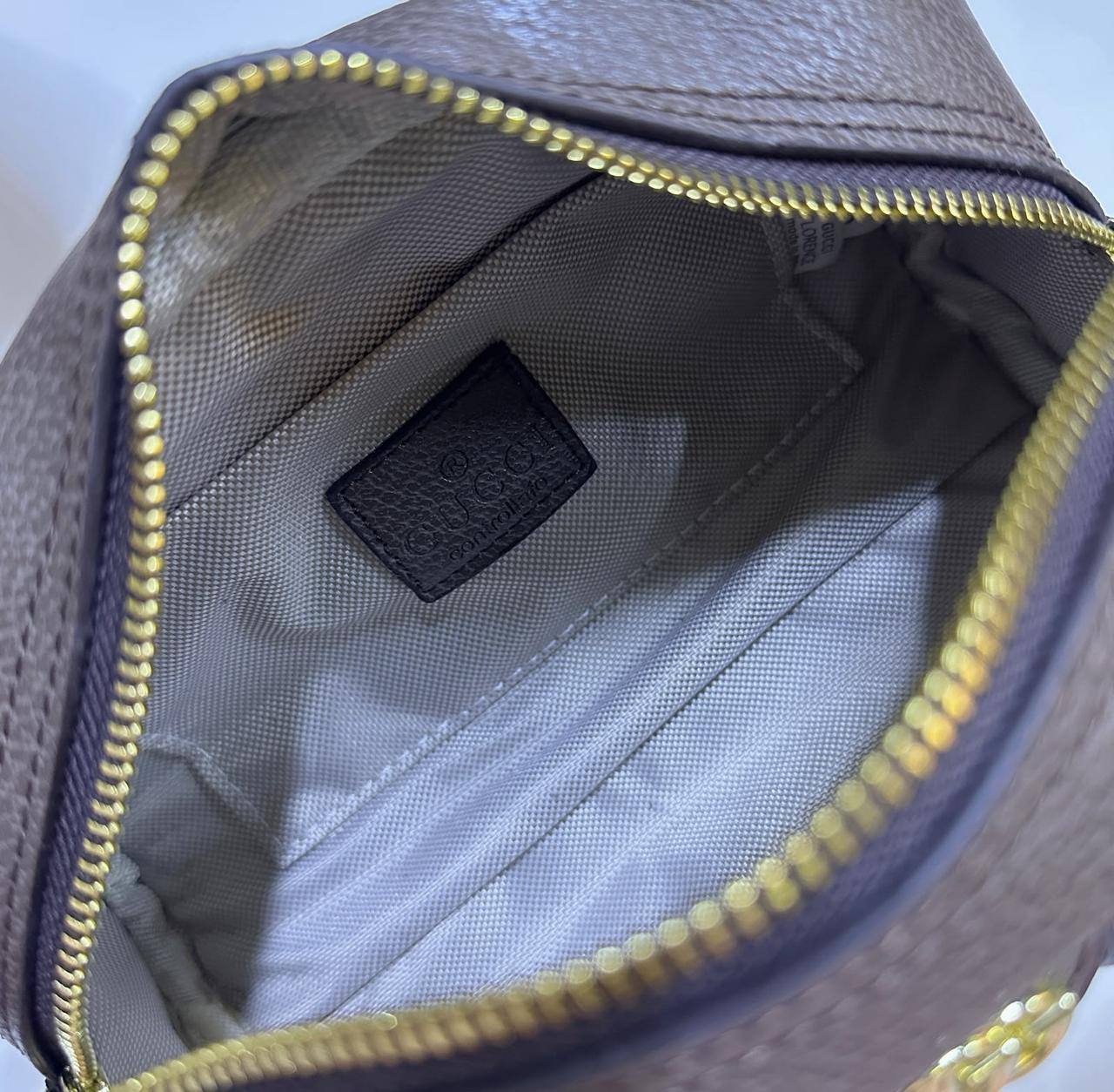 GUCCI
 SMALL SIZE 
WITH BOX 
110 dhs✅

Zain17
♥️♥️♥️