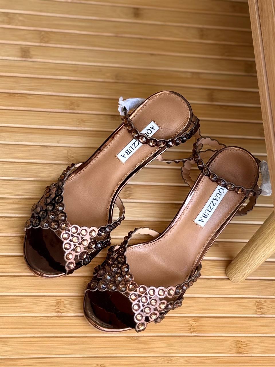 Aquazzura
Super Master
 𝗦𝗶𝘇𝗲 𝟯𝟲 𝘁𝗼𝗼 𝟰𝟮
470 dhs🌺
𝗛𝗲𝗲𝗹 : 𝟴𝗰𝗺

Zain178
♥️♥️♥️