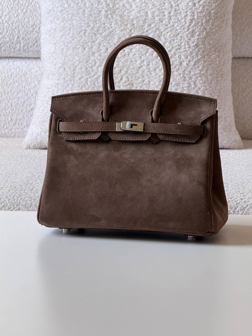 Hermes
burkin  25 cm💥Master quality ✅with box📦
🎁🎁🎁

680 dhs✅

Zain52
♥️♥️♥️