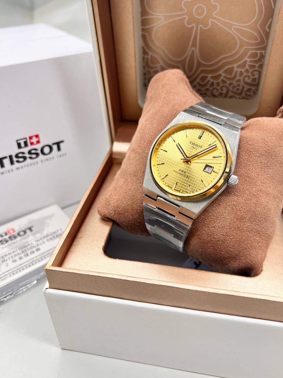 Tissot
Automatic  
master quality  
260 dhs🌺

Zain85
♥️♥️♥️