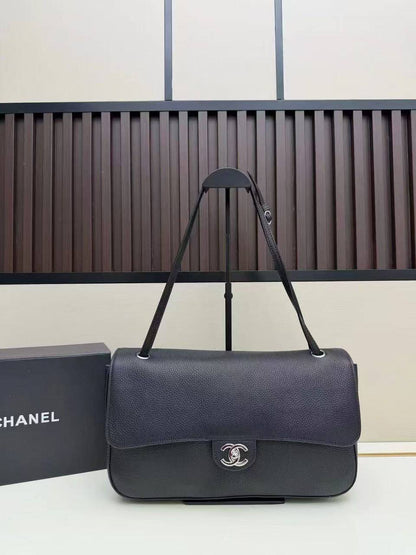 Chanel 

 400 dhs

32cm

zain228
♥️♥️♥️