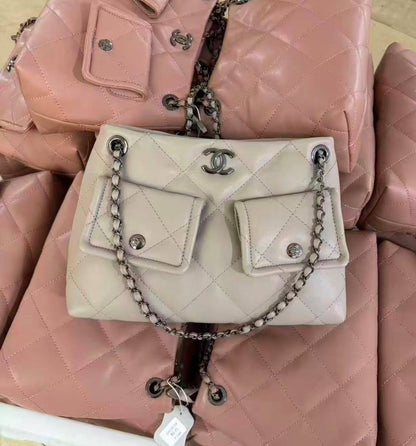 Chanel 
good quality 
110 dhs🇦🇪

Zain278
♥️♥️♥️