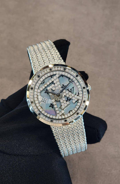 Lv watch for ladies good quality 
180 dhs✅

Zain59
♥️♥️♥️
