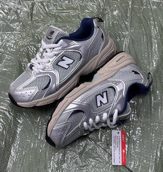 NB
Size 28 TO 35 
Baby size 
105 dhs✅

Zain183
♥️♥️♥️